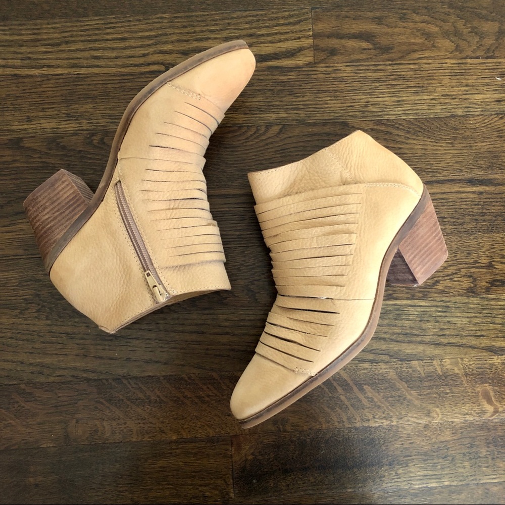 Lucky brand tan booties